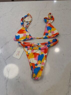 Aurelle NWT‎ Swimsuit size M/L